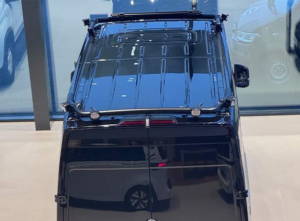 Takbøyle Bak VW Crafter 2017+ H2/H3 (Sort) - Bilde 3